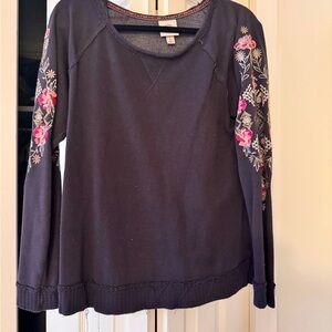 Knox Rose Embroidered Sweatshirt